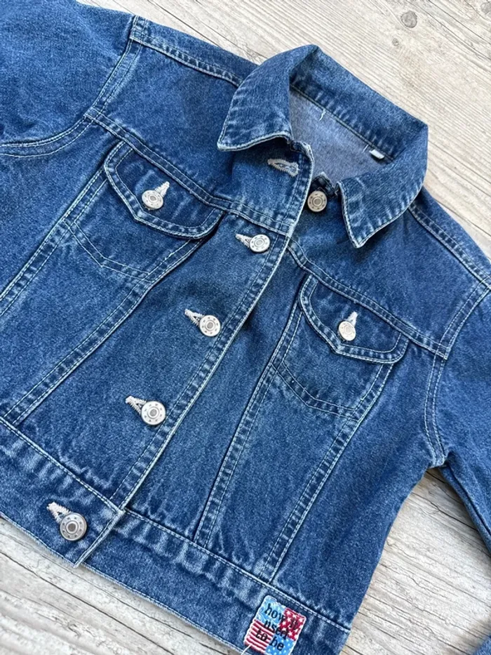 Veste courte en jeans 8ans TBE - photo numéro 2