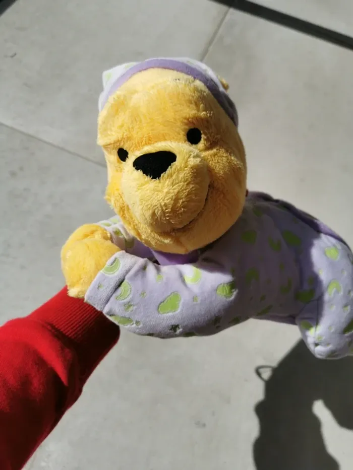 Peluche winnie phosphorescent - photo numéro 3