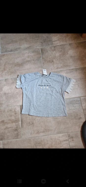 Tee shirt Georges neuf 9/10 ans