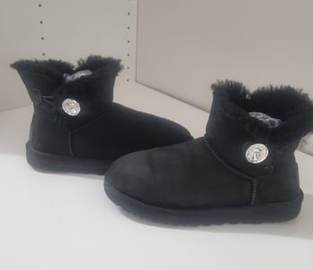 UGG  swarovski