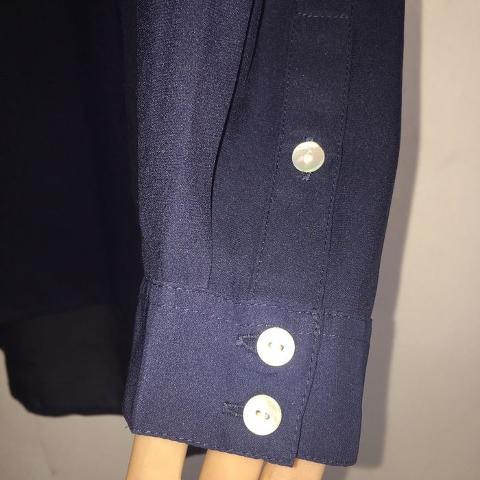 259 - blouse a 2 poches et détail sur le col - photo numéro 4