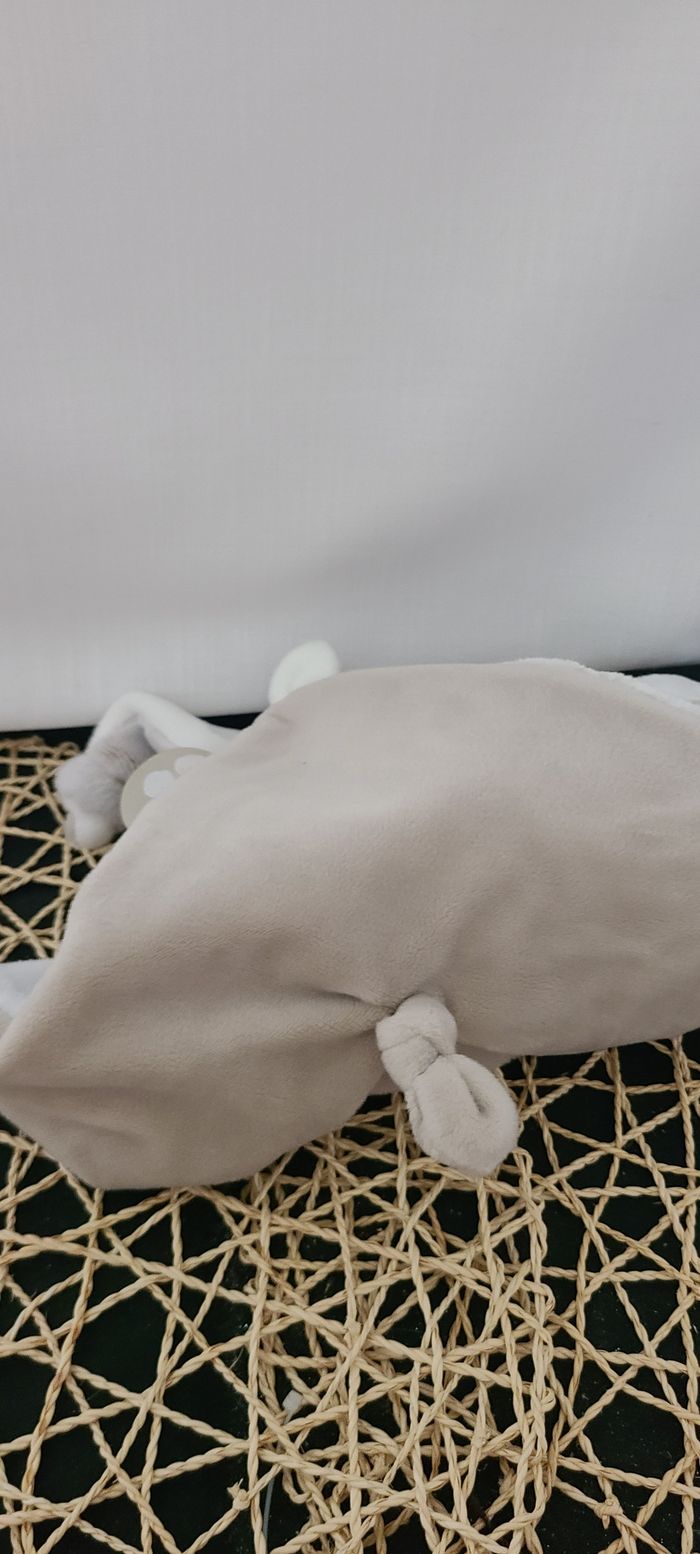 DOUDOU plat LAPIN gris beige LES TOUDOUX BABY NAT - photo numéro 2