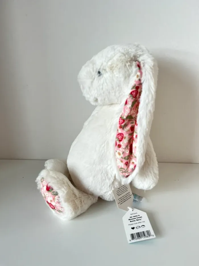 Medium blossom cream berry bunny Jellycat - photo numéro 2