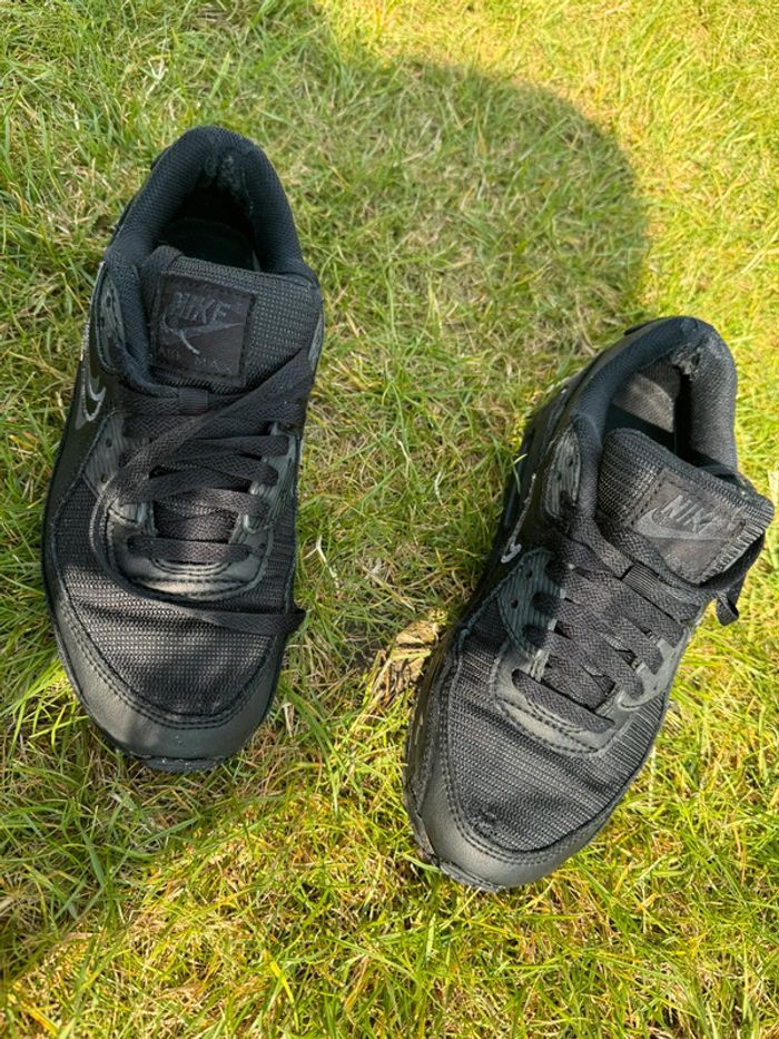 Baskets Nike Air Max Pointure 38,5 - photo numéro 2