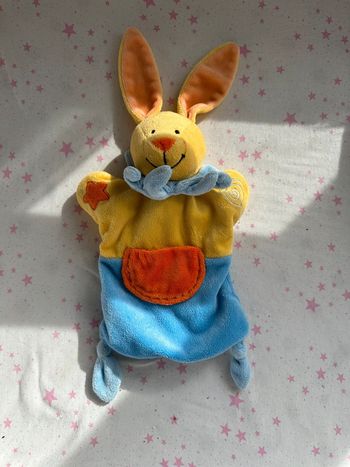 Doudou marionnette lapin