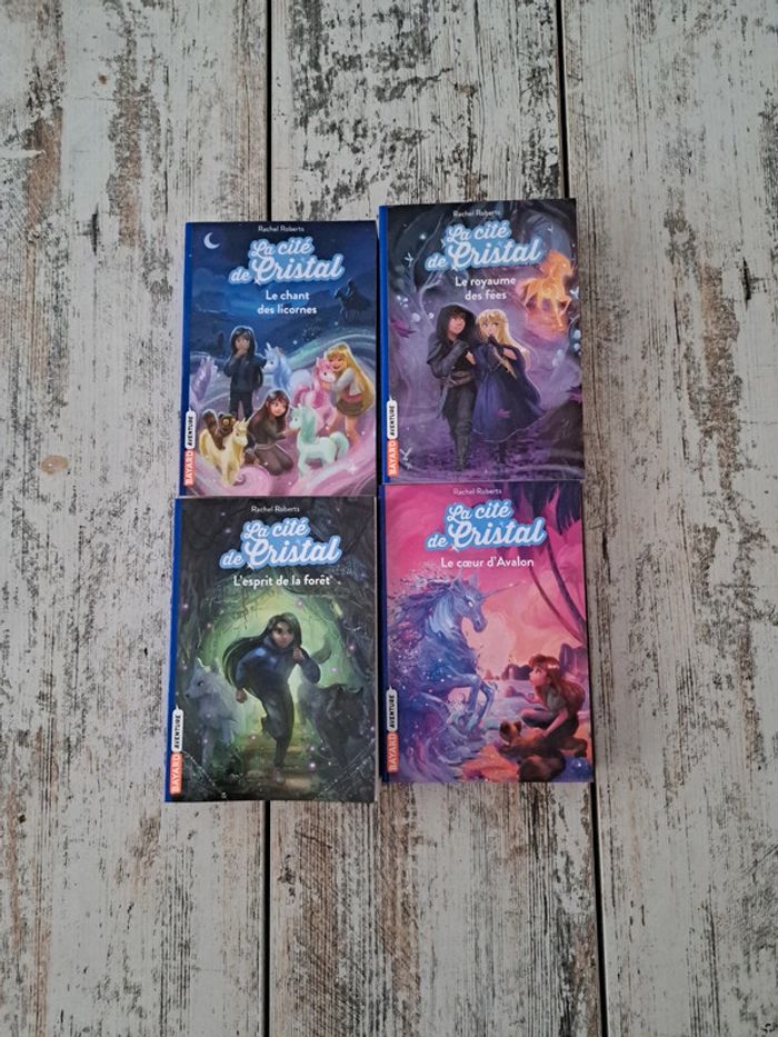 Le 4 livres la cité de cristal