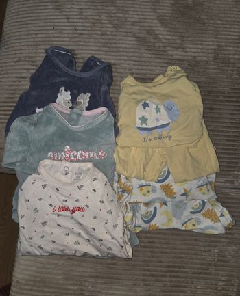 Lot de pyjamas