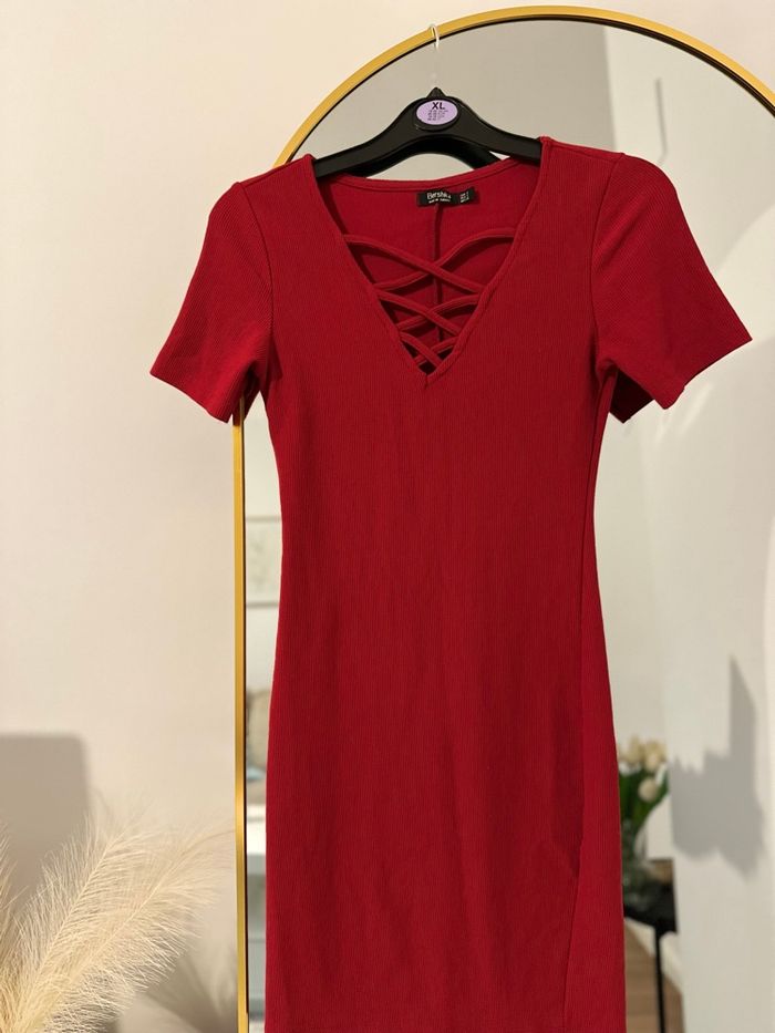 Robe bordeaux bershka - photo numéro 2