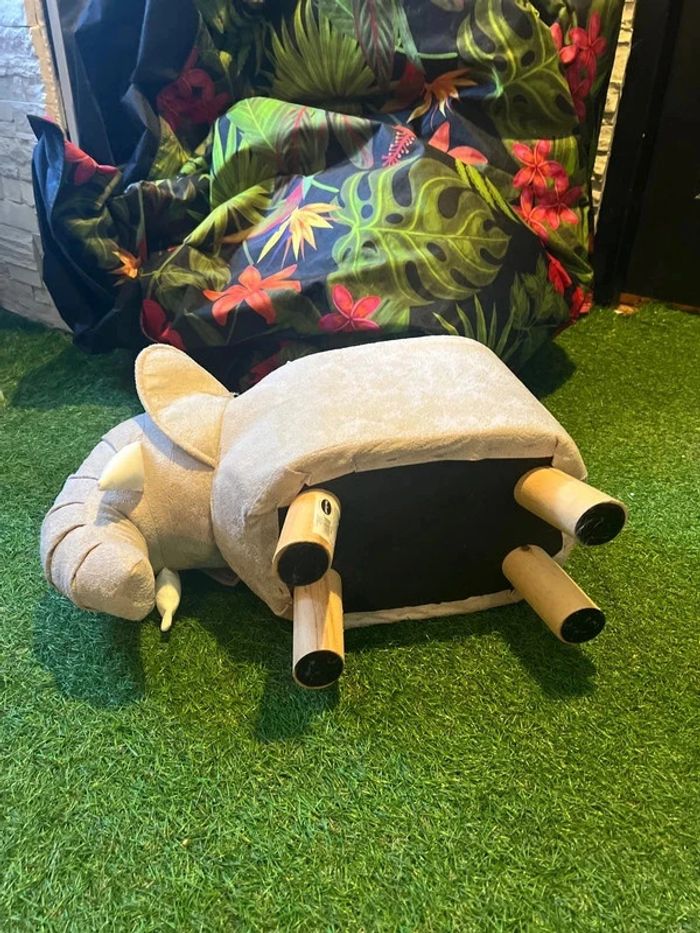 Pouf éléphant pour chambre d'enfant - photo numéro 2