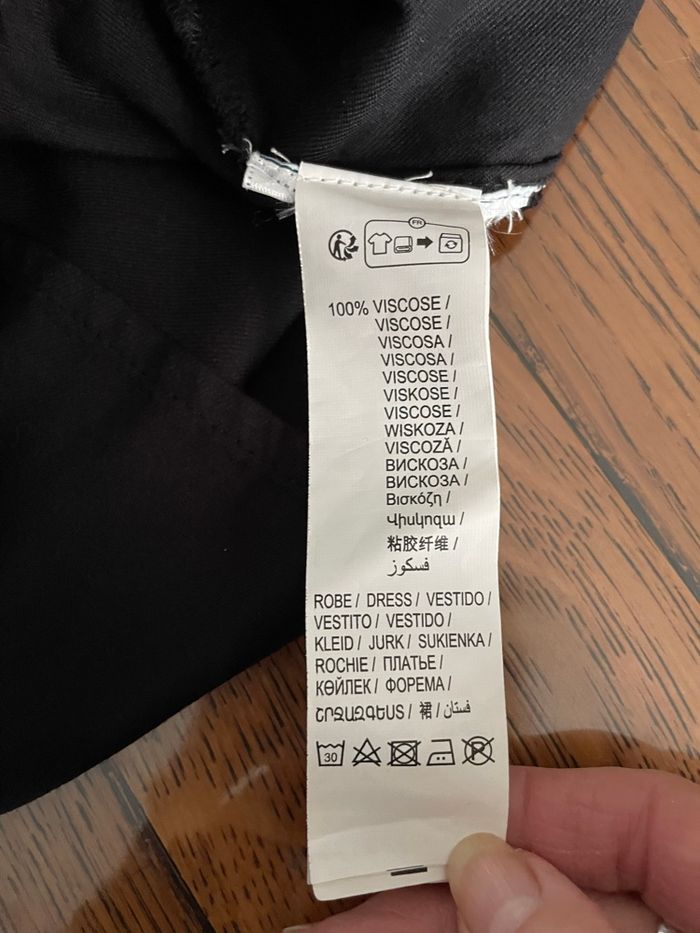 Robe noire neuve - photo numéro 5