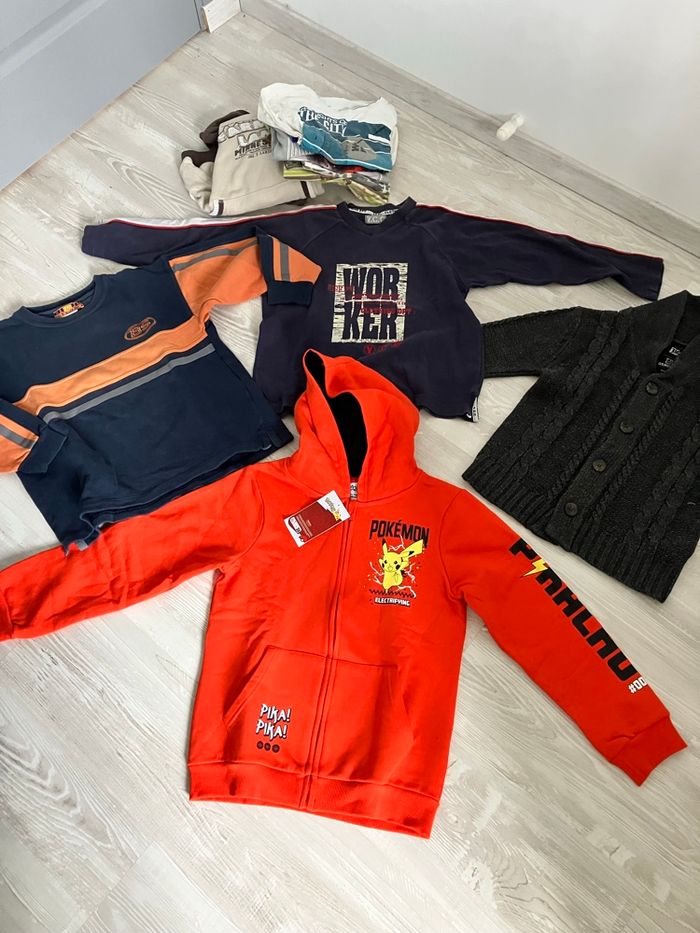 Pull Pokémon neuf - photo numéro 3