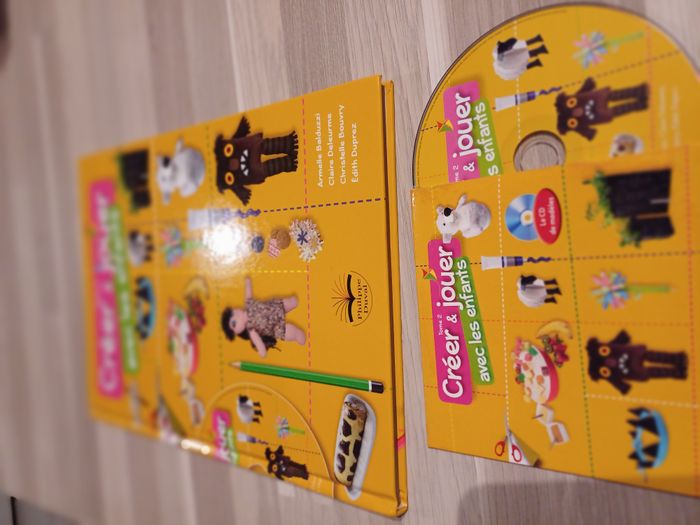 2 livres avec CD neufs sans étiquette "Créer et jouer avec les enfants" - photo numéro 3