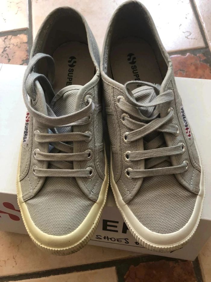 Baskets grises Superga 36 - photo numéro 2