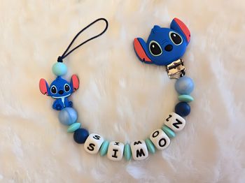 Attache sucette personnalisé en silicone stitch