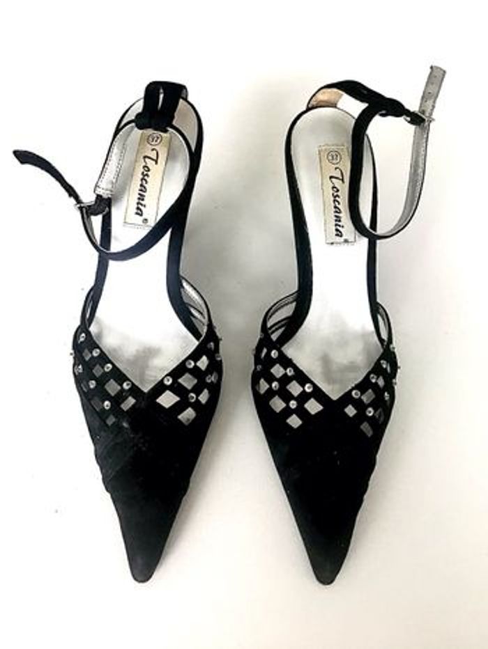 Escarpins noirs neufs P 37