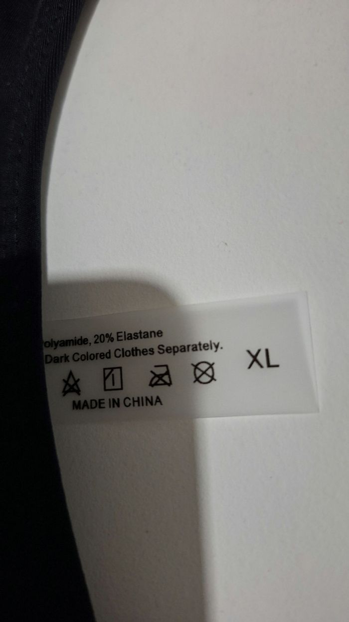 Maillot de bain taille XL neuf - photo numéro 4