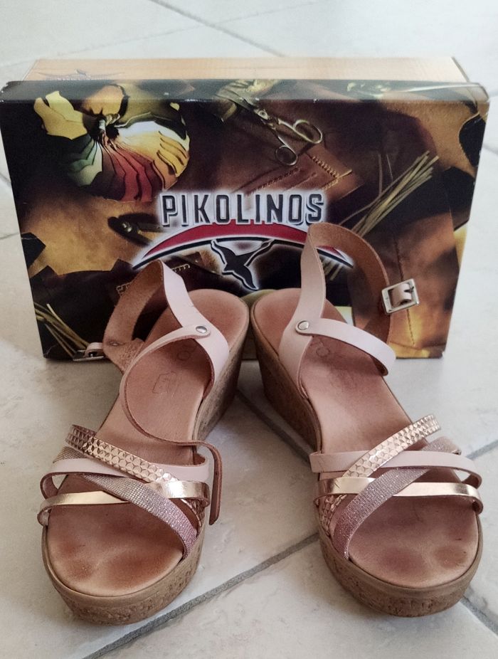 Chaussures compensées à brides texto 39 très bon etat