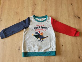 Pull dinausaure de Noël 