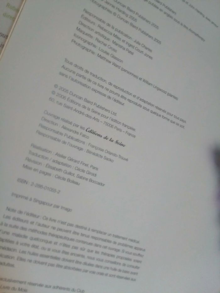 Grand livre techniques et secrets des massages aux huiles essentielles - photo numéro 4