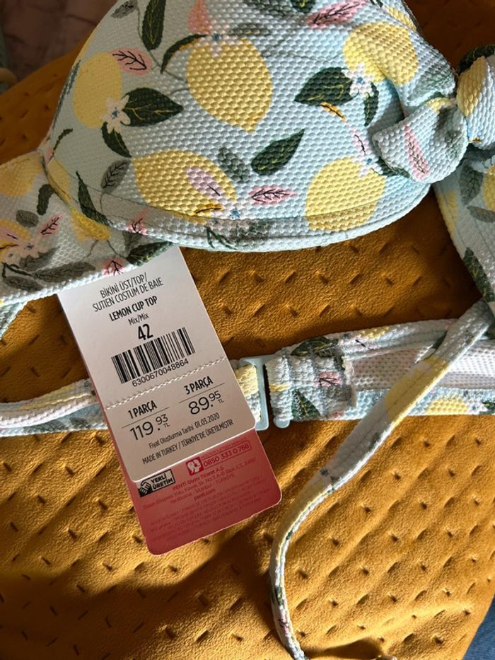 🍋Maillot de bain deux pièces motif citron lemon swimsuit new with tags🍋 - photo numéro 10