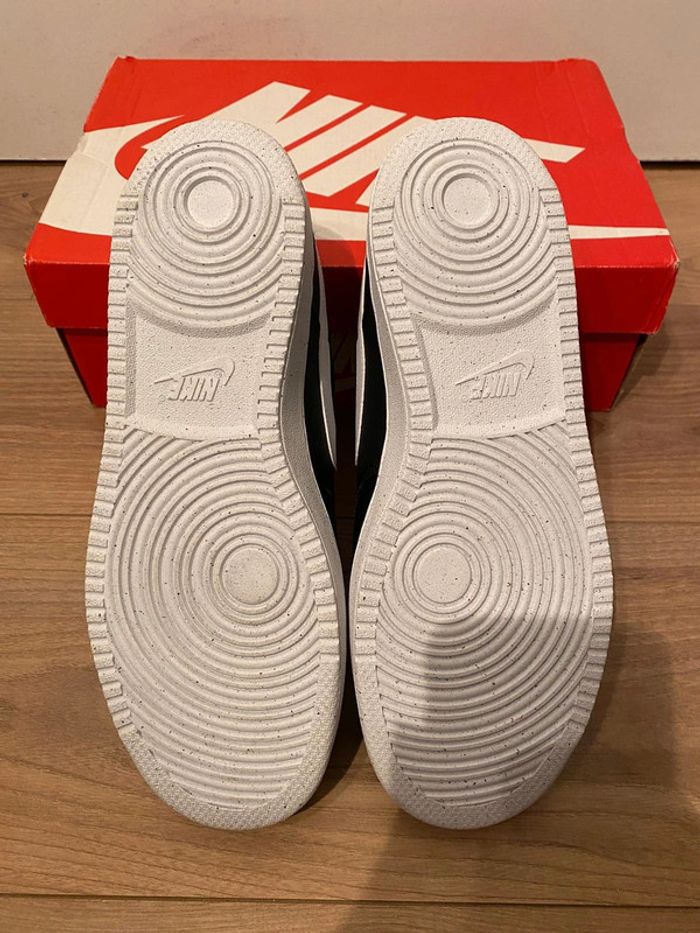 Chaussures Nike - photo numéro 4