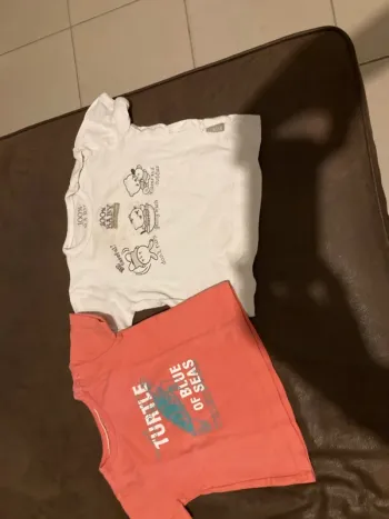 Lot t shirts taille 6 mois