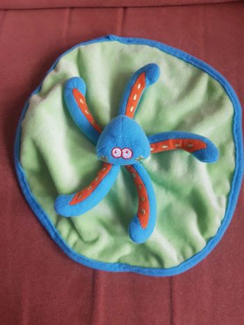 Doudou plat pieuvre Badabulle