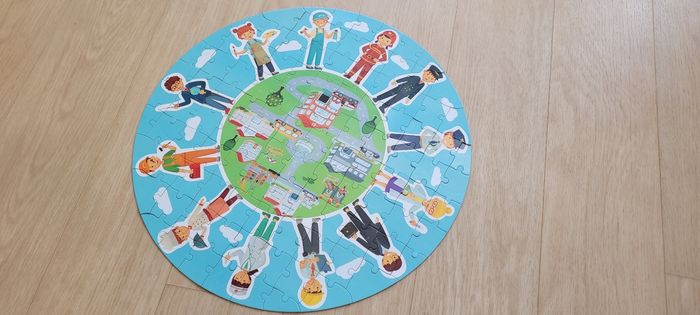 Puzzle rond 108 pièces  sur les métiers