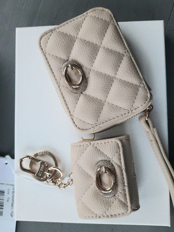 Lot de 2 accessoires Guess