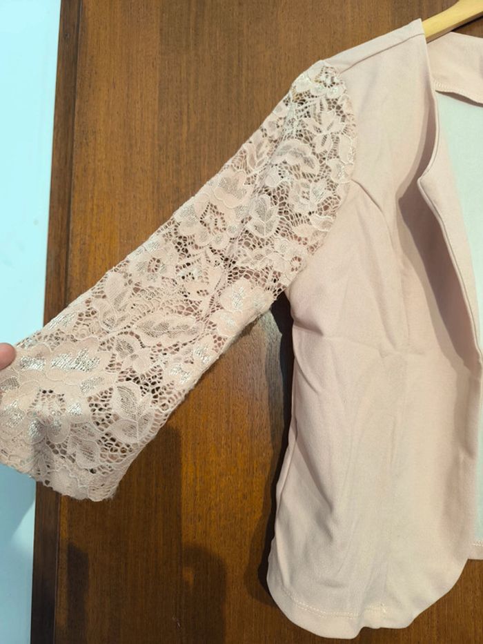 Veste élégante avec dentelle - photo numéro 3