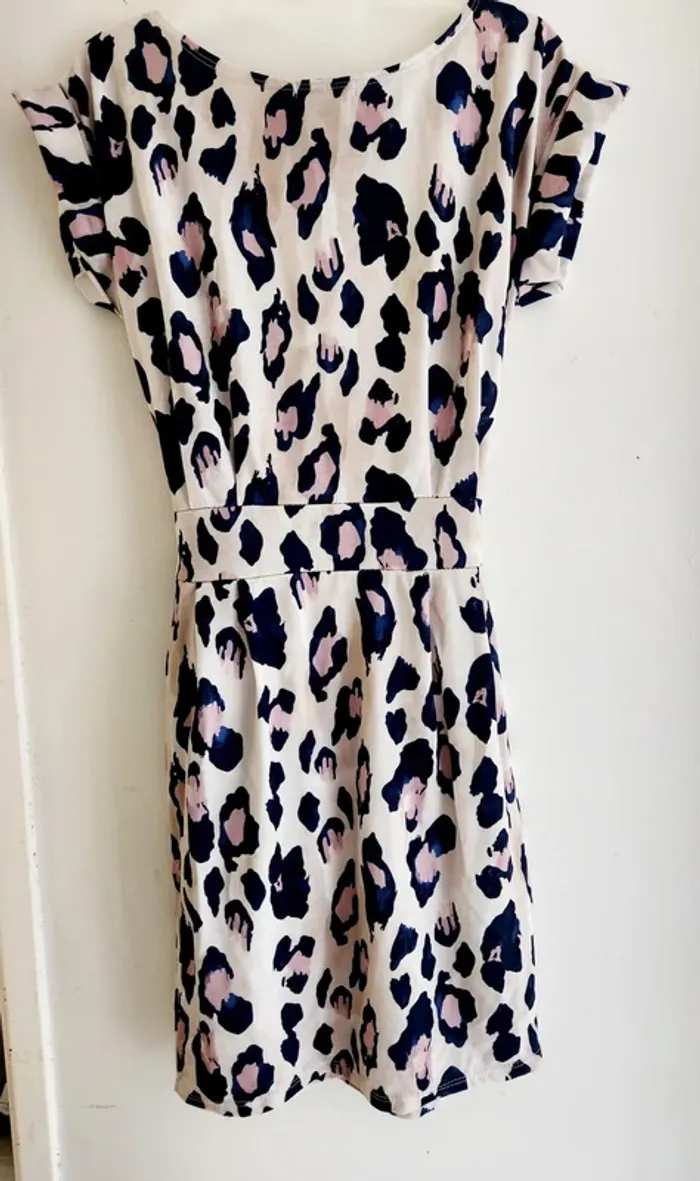 Robe léopard ceinturée – Jolifly & Justine Y – S/M neuve - photo numéro 3