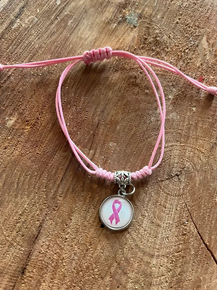 Bracelet ligue contre le cancer