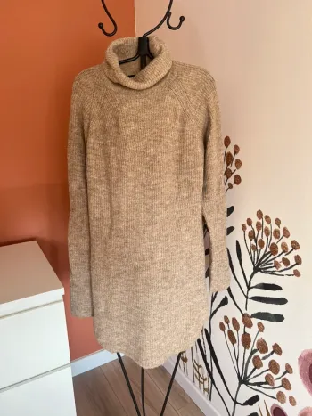 Pull long maille beige - PIÈCES