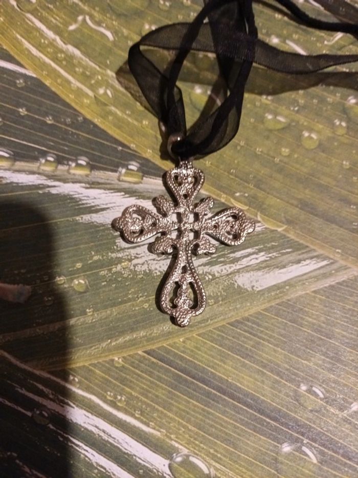 Pendentif croix - photo numéro 2