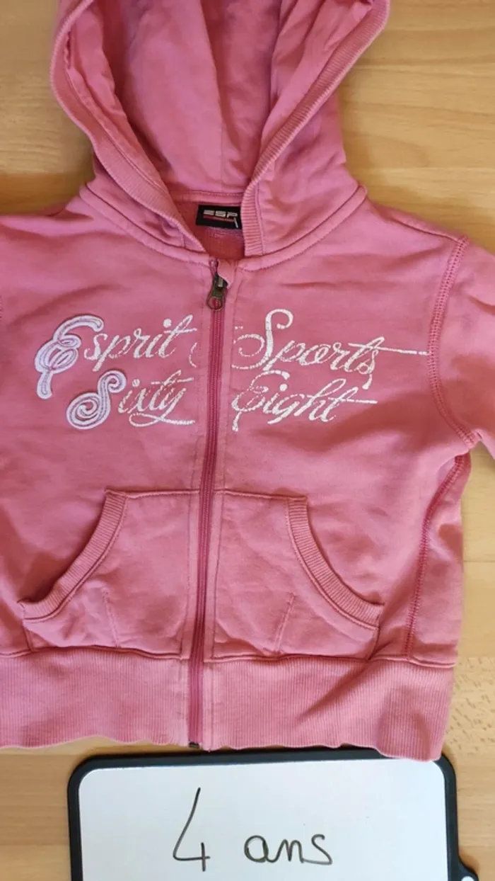 Veste de survêtement taille 4 ans - photo numéro 2