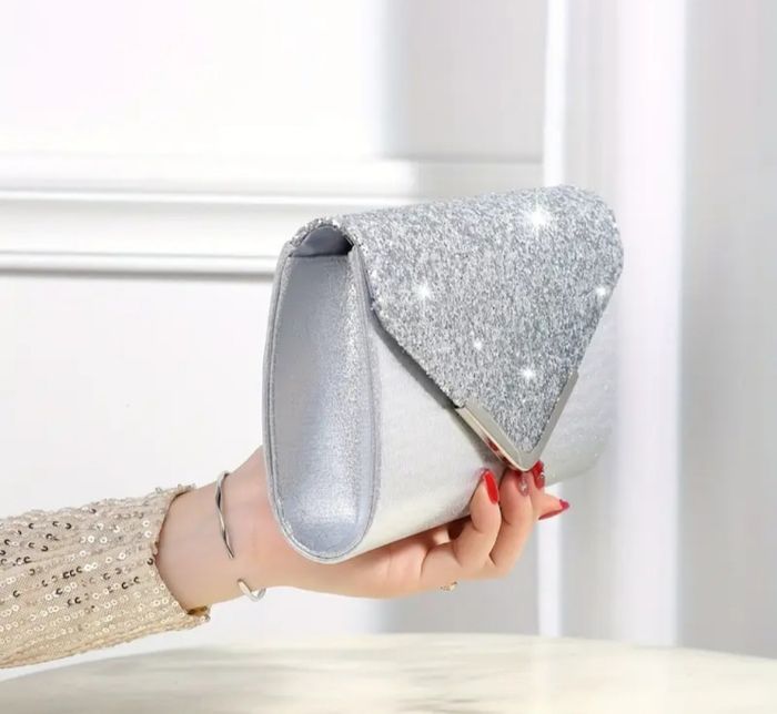 Pochette chic de cérémonie - photo numéro 2