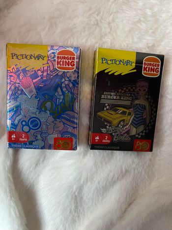 Lot de deux jeux de cartes Pictionary Barbie Burger King