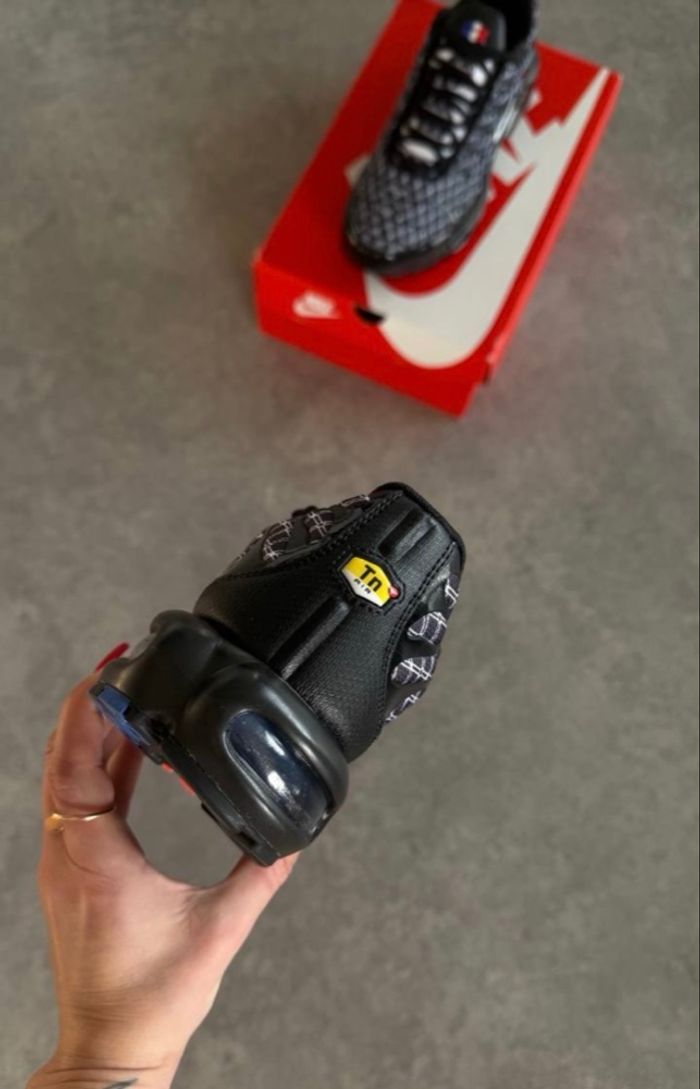 Nike tn 93 saint denis noir gris 45 - photo numéro 6