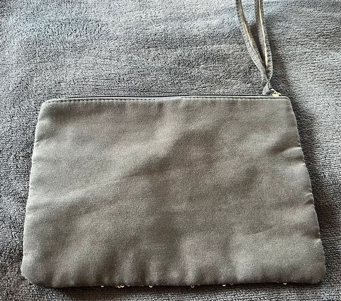 Lot de trois pochettes trousses en bon état juste la bleu jean un peu abîmer voir photos - photo numéro 7
