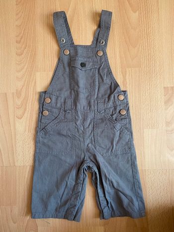 Jolie salopette légère grise à rayures T. 24 mois/86 cm comme neuve