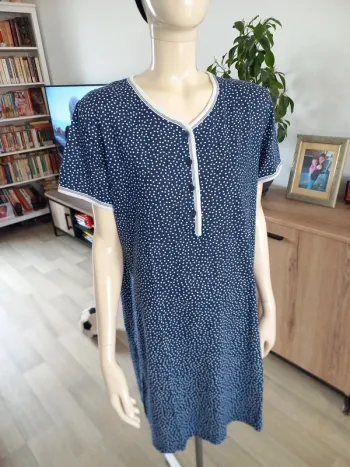 Chemise de nuit T. 40/42