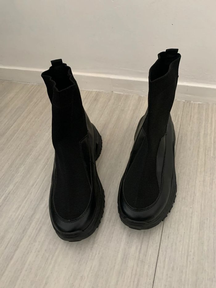 Bottines noires - photo numéro 2