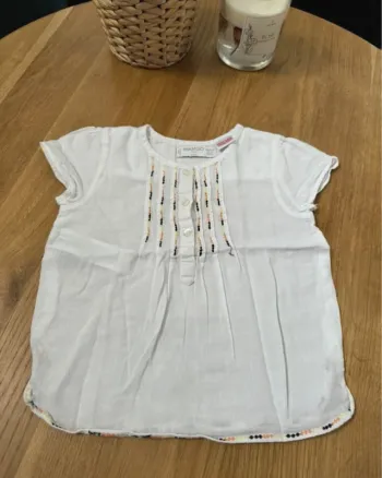 Superbe blouse t-shirt blanc Mango fille 12/18 mois