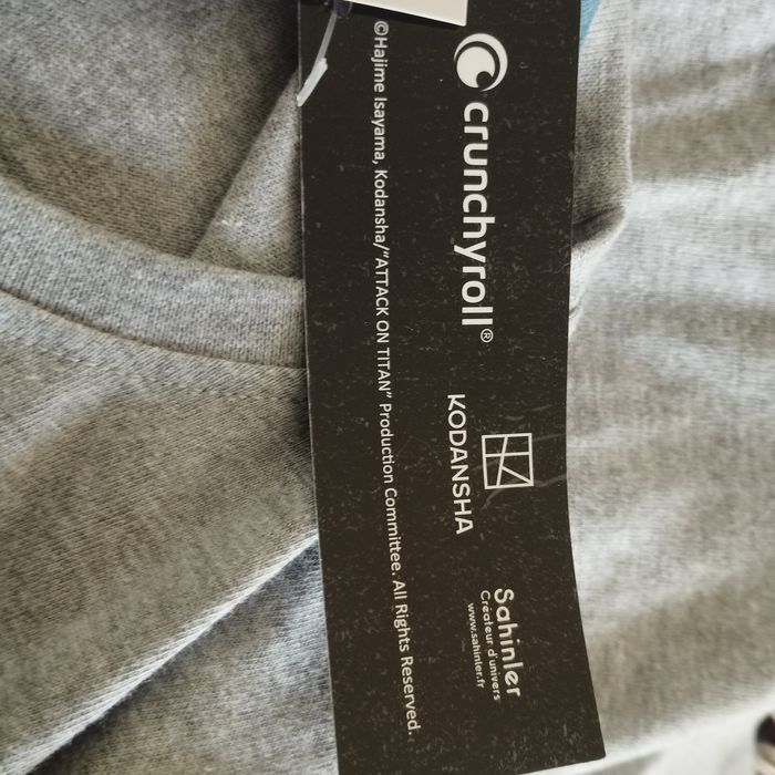 T-Shirt Neuf 13/14 ans Attack on Titan - photo numéro 9