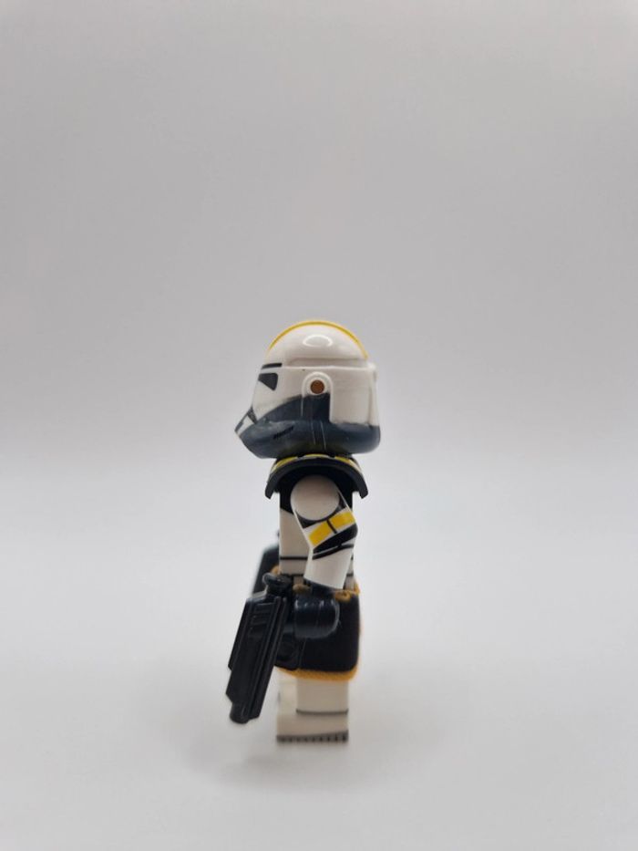 Figurine type lego clone de la 13ème star wars - photo numéro 2