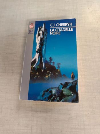 Livre la citadelle noire