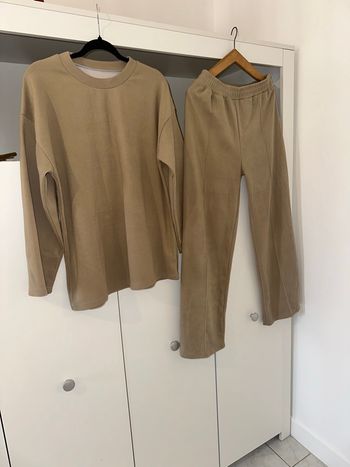 Ensemble femme pull/ pantalon Taille M/L