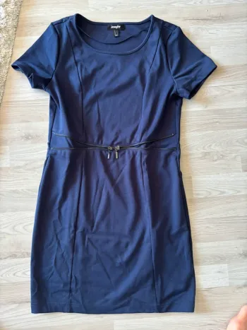 Robe Jennyfer L