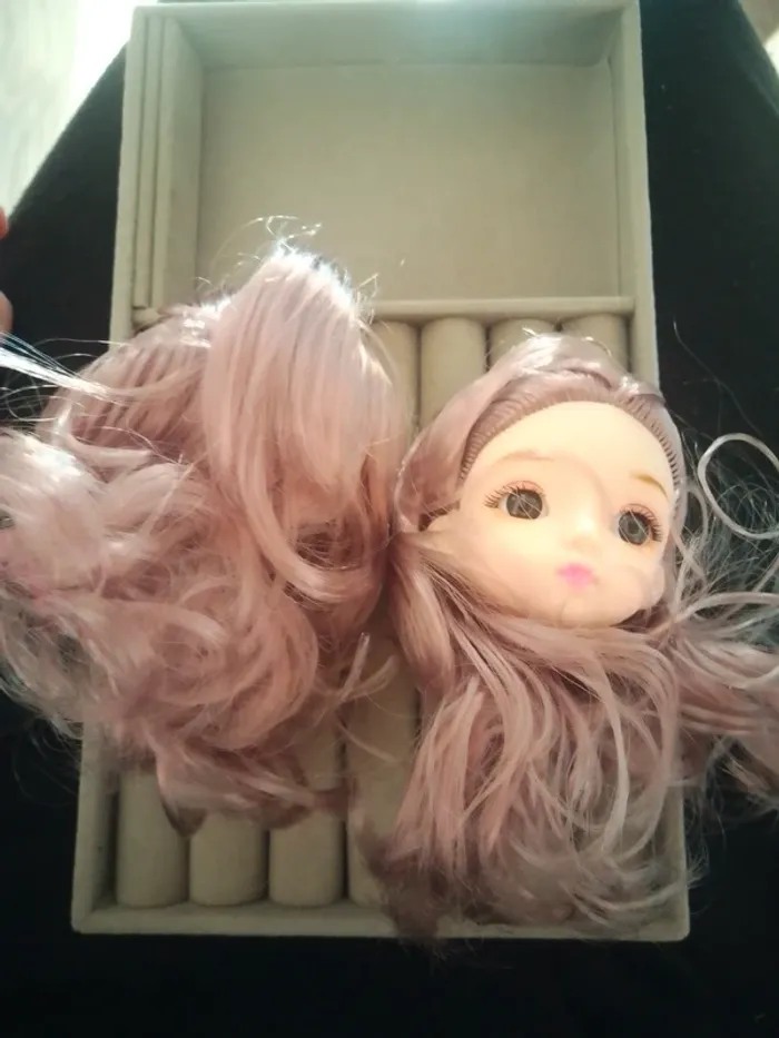 Boucles d'oreilles têtes de poupées - photo numéro 3