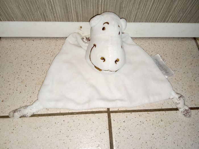 Doudou blanc pronarum mixte bébé fille ou garçon, mouchoir, hippopotame, gris, blanc, motif, plat - photo numéro 2